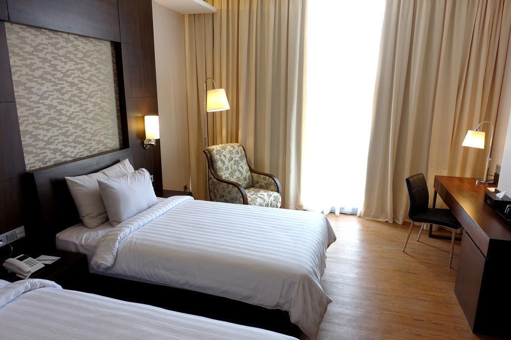 Java Heritage Hotel Пурвокерто Экстерьер фото